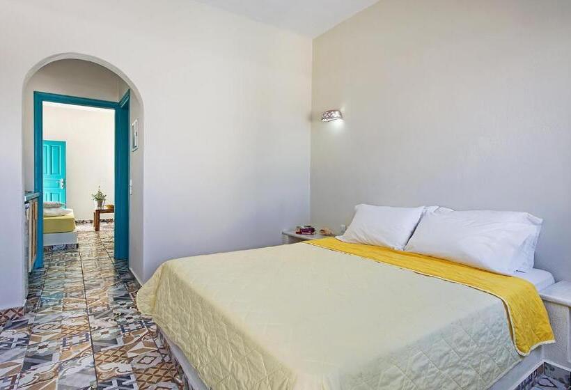 سوییت خانوادگی, Nissia Beach Apartments & Suites