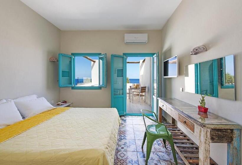 سوییت خانوادگی, Nissia Beach Apartments & Suites