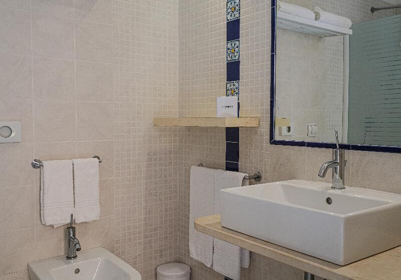 2 Bedrooms Suite Sea View, Nissia Beach Apartments & Suites