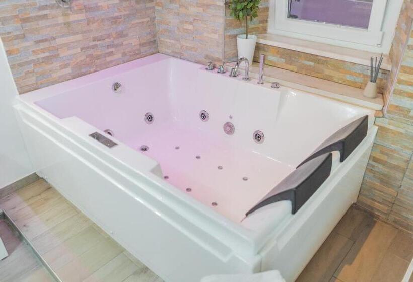 اتاق استاندارد با وان آب گرم, Irooms Spanish Steps