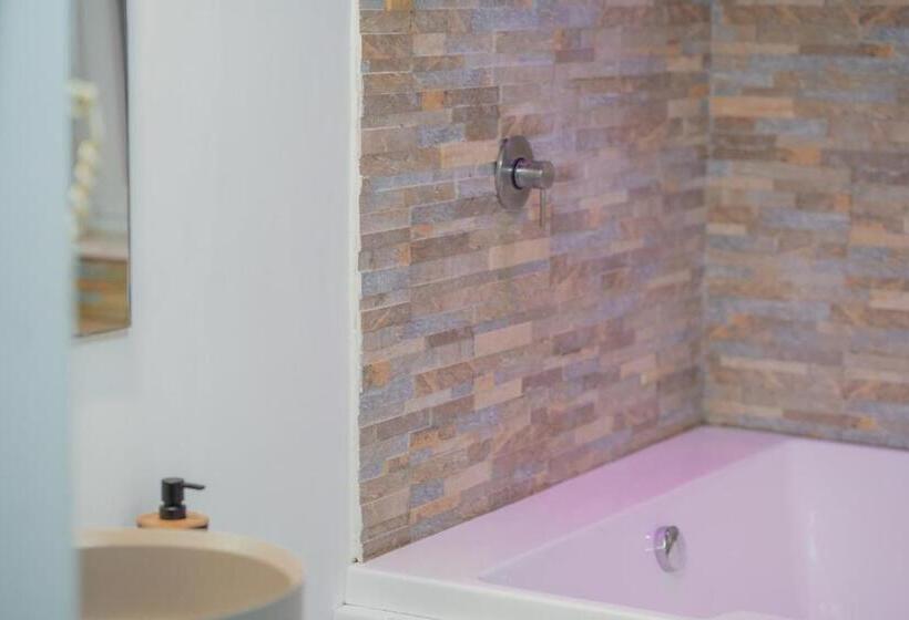 اتاق استاندارد با وان آب گرم, Irooms Spanish Steps