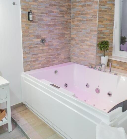 اتاق استاندارد با وان آب گرم, Irooms Spanish Steps