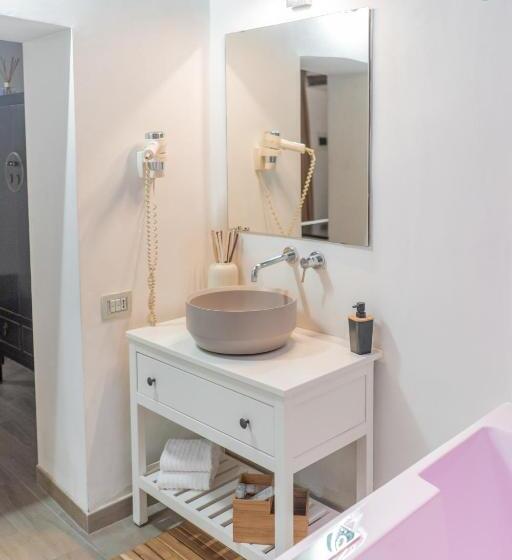 اتاق استاندارد با وان آب گرم, Irooms Spanish Steps