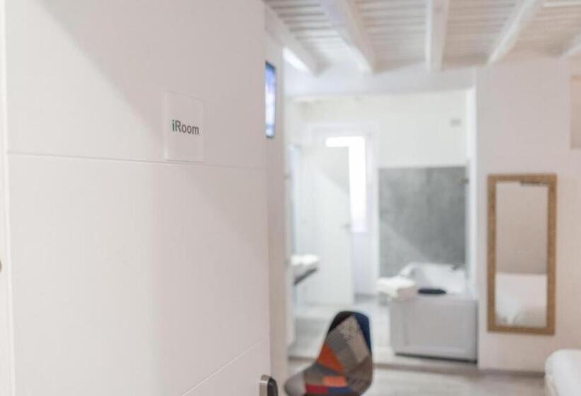 اتاق سوپریور با وان آب گرم, Irooms Spanish Steps
