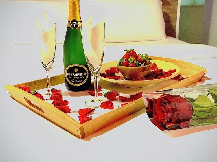اتاق سوپریور با وان آب گرم, Irooms Spanish Steps