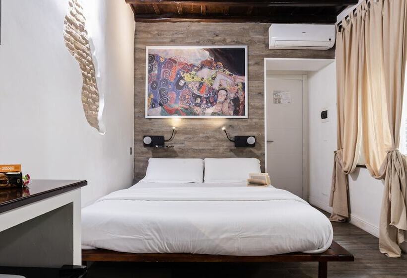 اتاق سوپریور با وان آب گرم, Irooms Spanish Steps