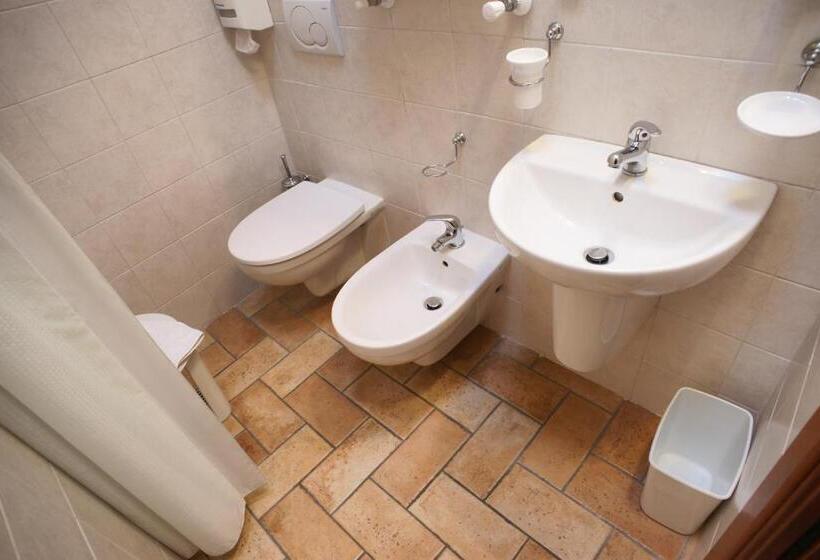 Номер Стандарт, Albergo La Rocca