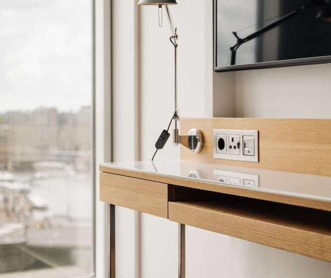 Executive Suite, Doubletree By Hilton  Amsterdam Centraal Station