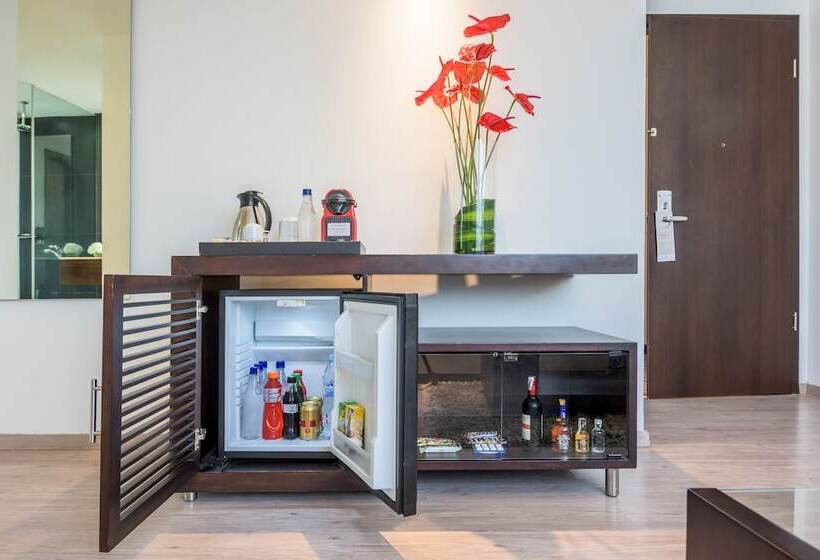 Полулюкс, NH Collection Royal Smartsuites