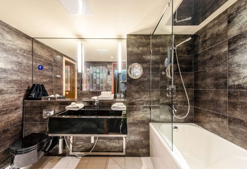 سوییت, Radisson Sonya Hotel, St. Petersburg