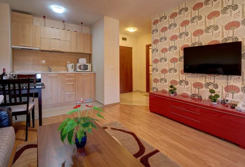 Апартаменты 1 Спальня, Redenka Holiday Club