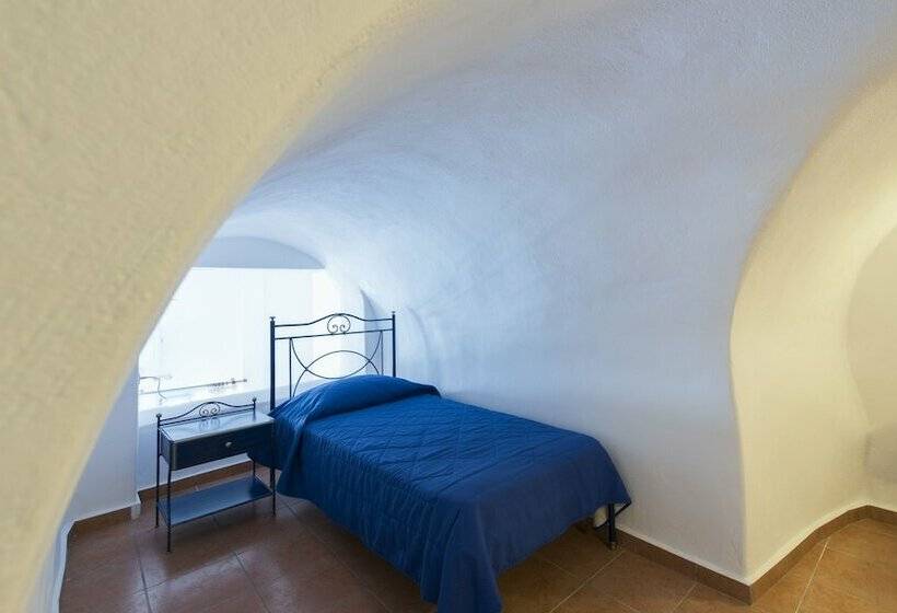 سوئیت با چشم‌انداز, Kastro Suites