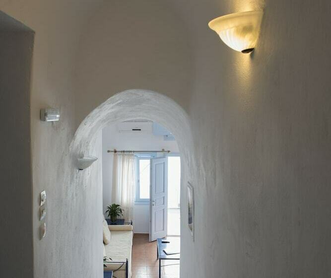 سوئیت با چشم‌انداز, Kastro Suites