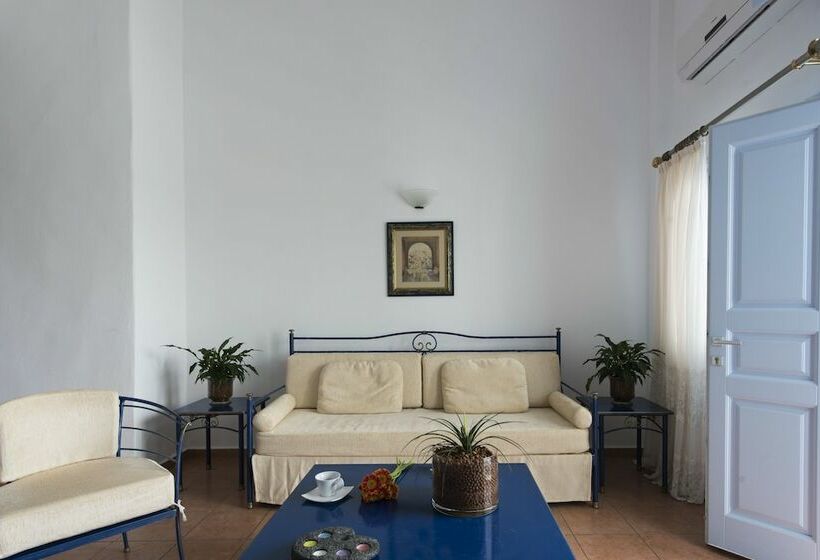 سوئیت با چشم‌انداز, Kastro Suites