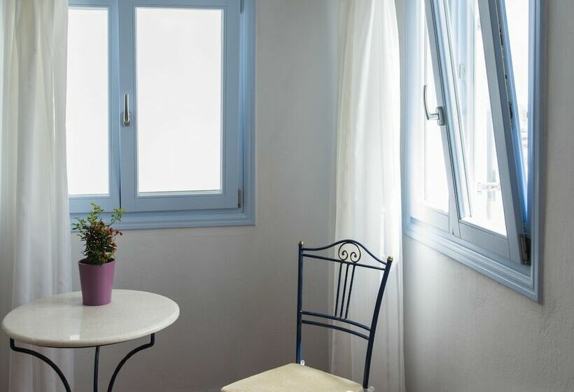 سوئیت با چشم‌انداز, Kastro Suites