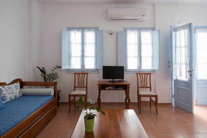 اتاق خانوادگی, Kastro Suites