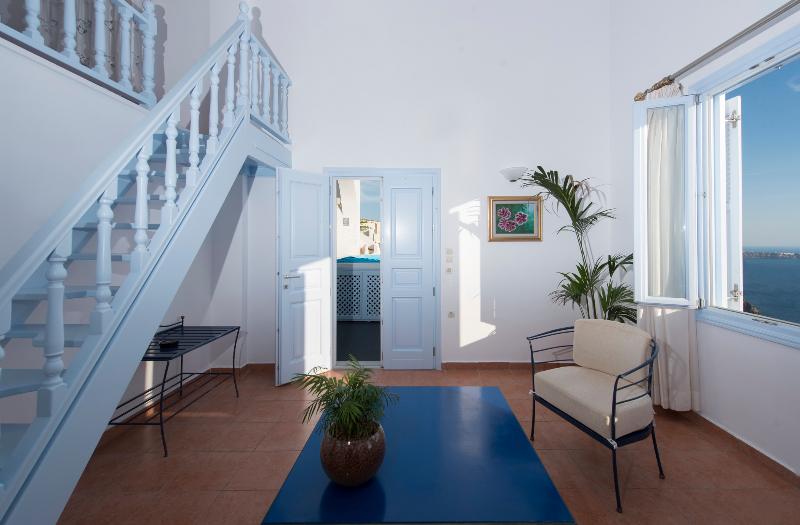 سوییت جونیور, Kastro Suites