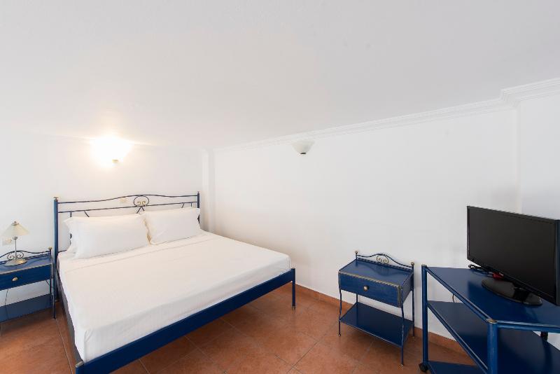 سوییت جونیور, Kastro Suites