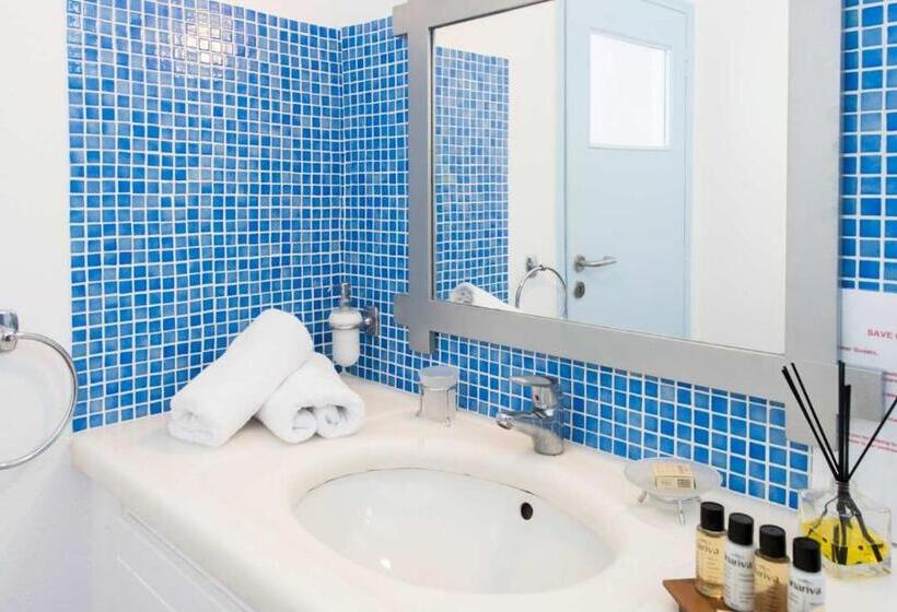 سوئیت با چشم‌انداز, Kastro Suites