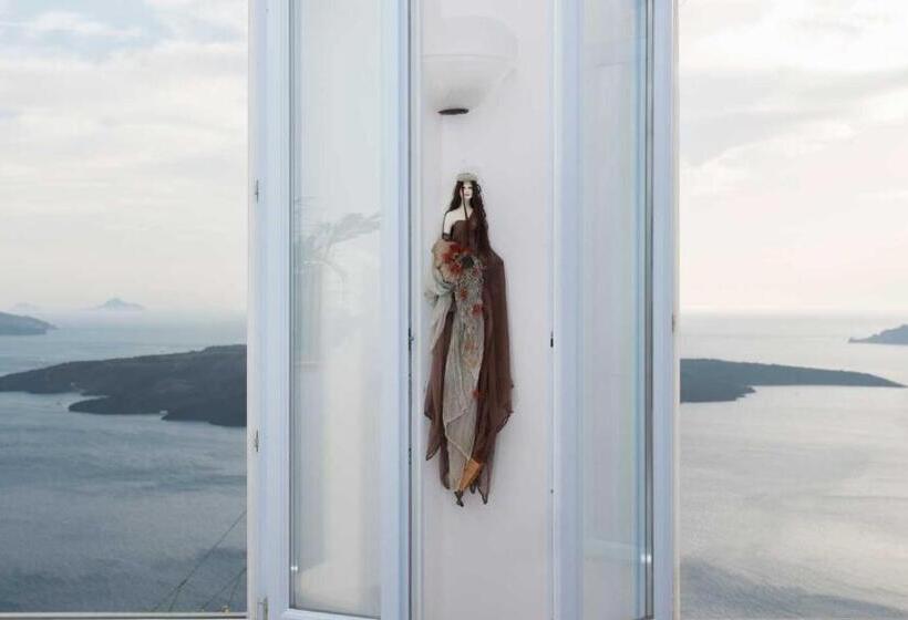 سوییت جونیور, Kastro Suites