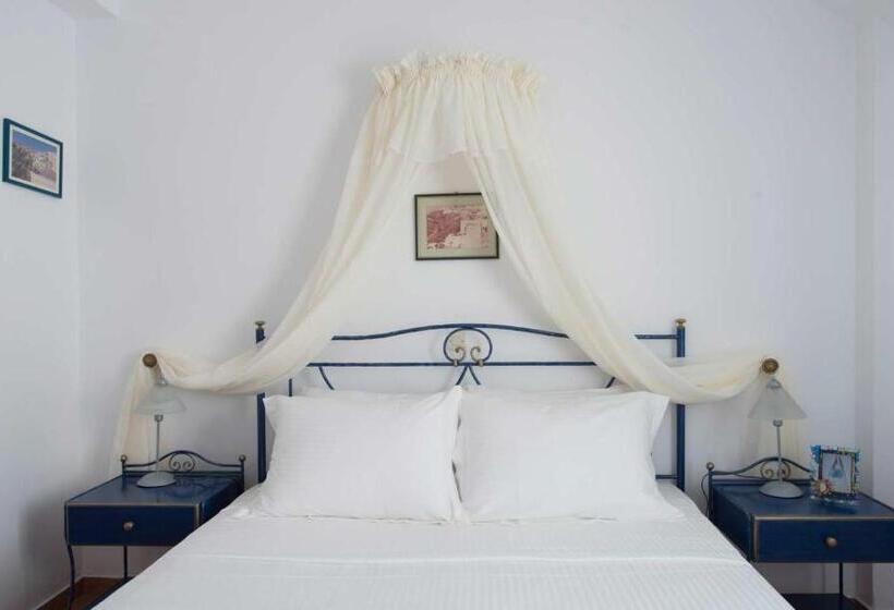 سوییت جونیور, Kastro Suites