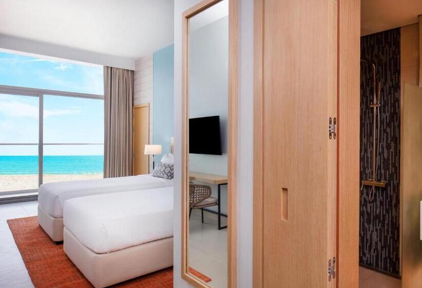 家庭间, Centara Mirage Beach Resort Dubai
