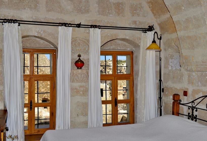 سوییت جونیور, Kelebek Special Cave Hotel & Spa