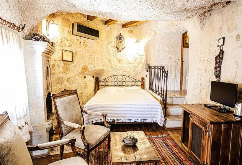 سوییت جونیور, Kelebek Special Cave Hotel & Spa