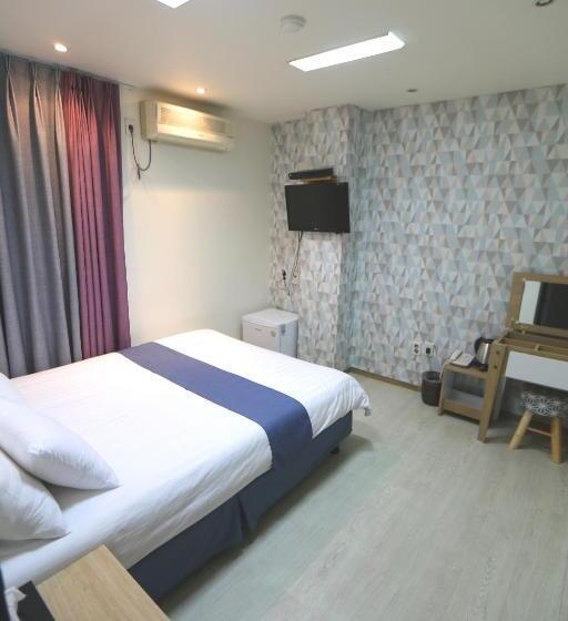 اتاق استاندارد, Must Stay Hotel Myeongdong