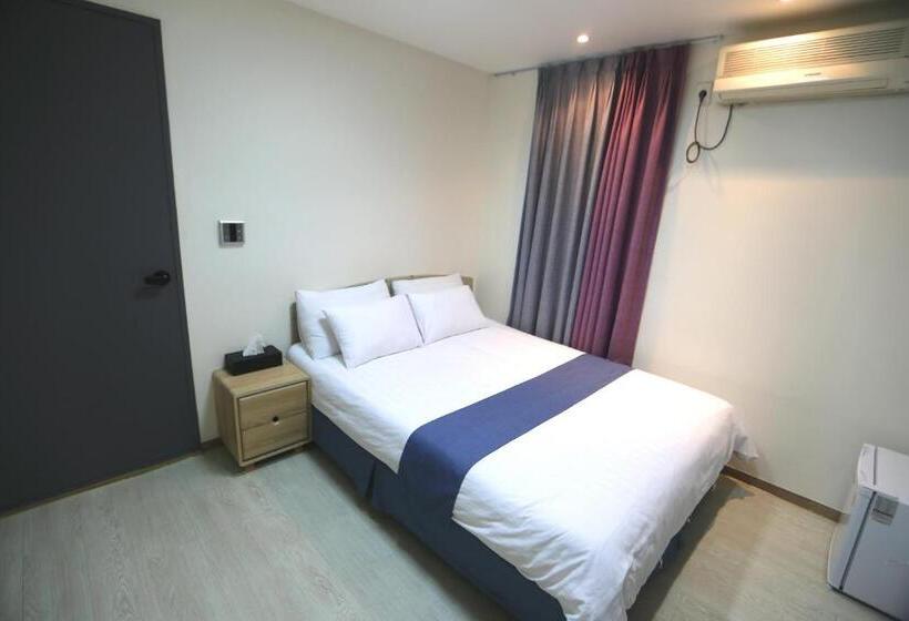 اتاق استاندارد, Must Stay Hotel Myeongdong