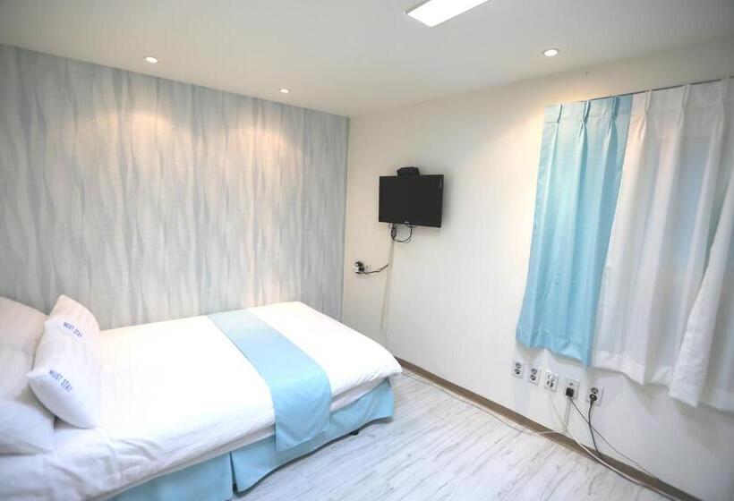 اتاق استاندارد, Must Stay Hotel Myeongdong