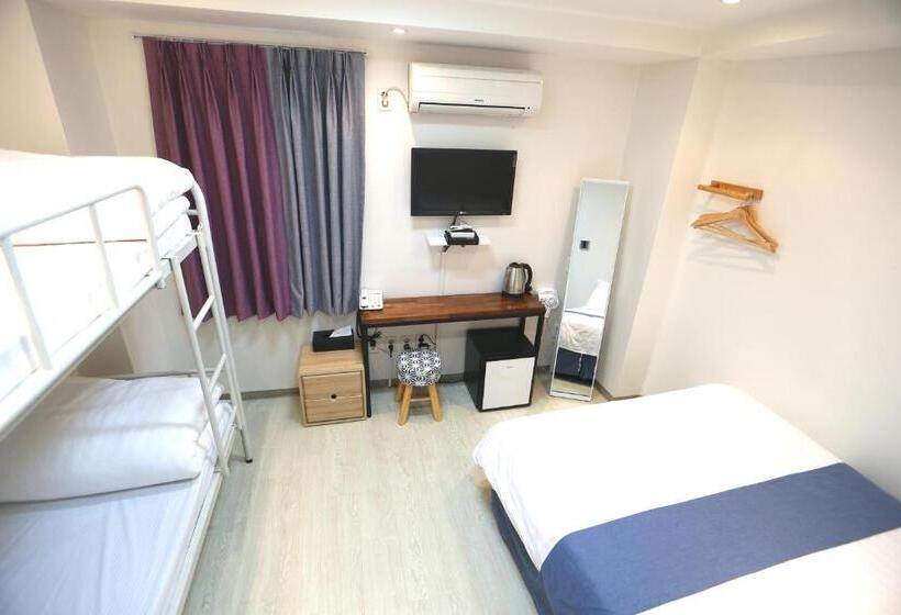 اتاق خانوادگی, Must Stay Hotel Myeongdong