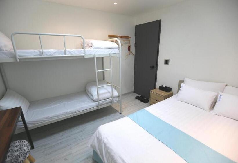 اتاق خانوادگی, Must Stay Hotel Myeongdong