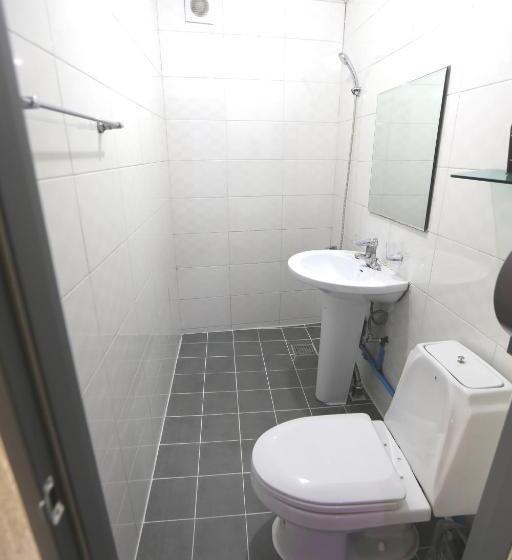 اتاق استاندارد سه نفره, Must Stay Hotel Myeongdong
