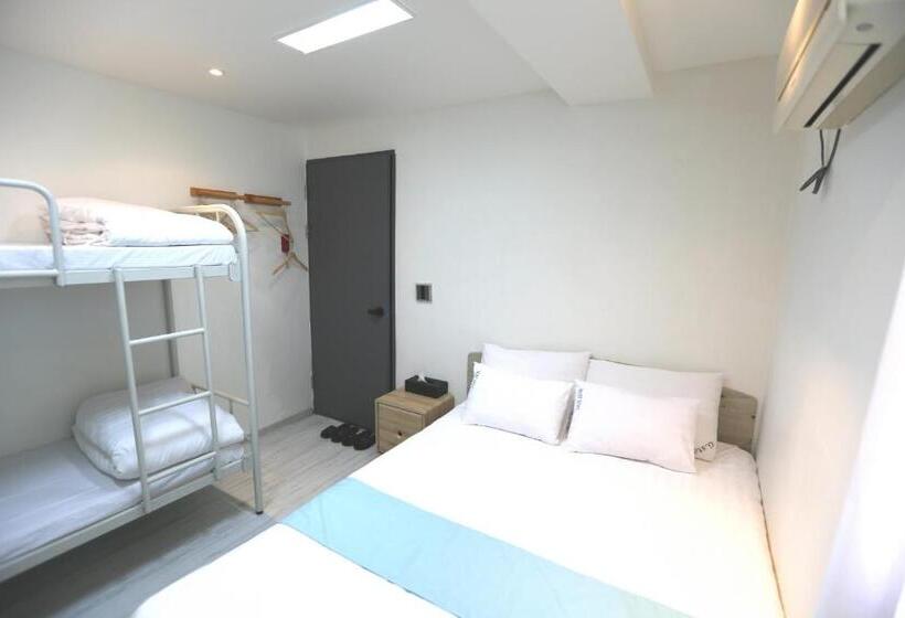 اتاق خانوادگی, Must Stay Hotel Myeongdong