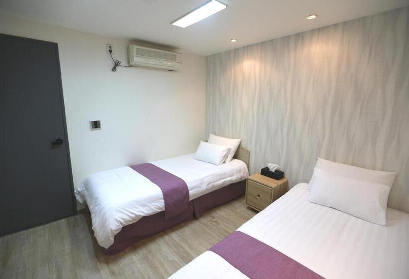 اتاق استاندارد, Must Stay Hotel Myeongdong
