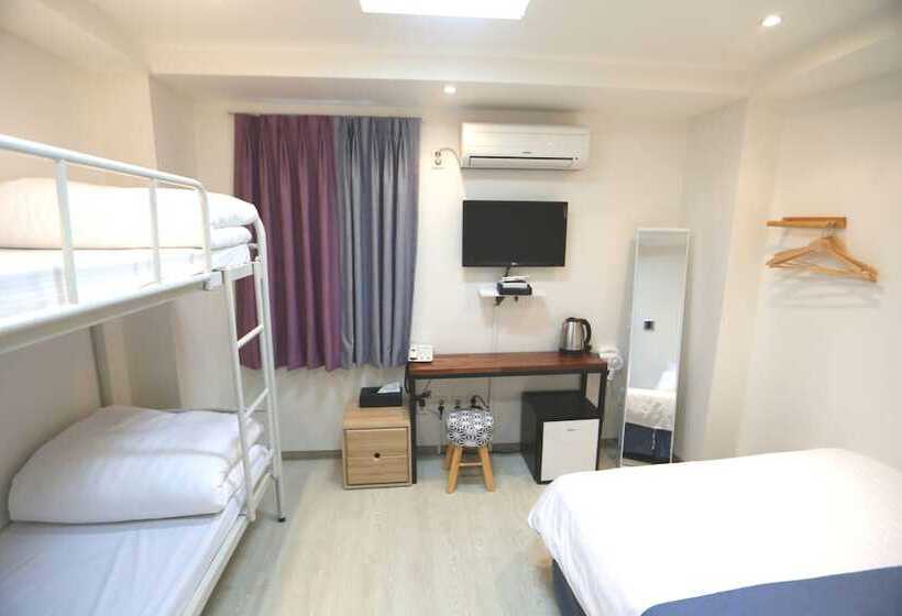 اتاق خانوادگی, Must Stay Hotel Myeongdong
