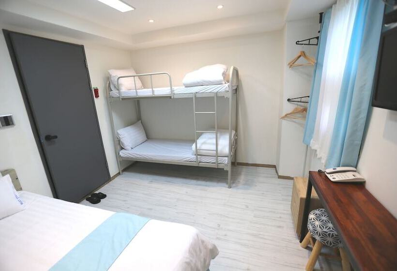 اتاق خانوادگی, Must Stay Hotel Myeongdong