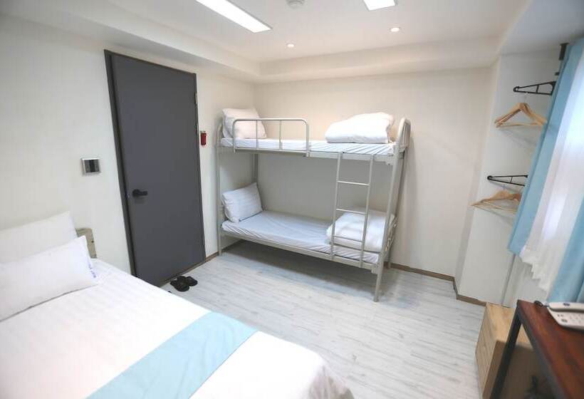 اتاق خانوادگی, Must Stay Hotel Myeongdong