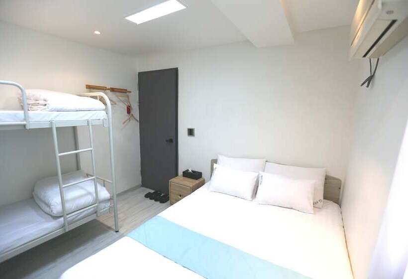 اتاق خانوادگی, Must Stay Hotel Myeongdong