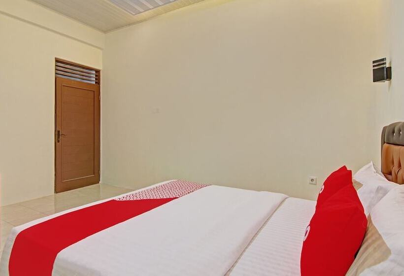 اتاق لوکس, Capital O 90643 Suri Guest House Syariah