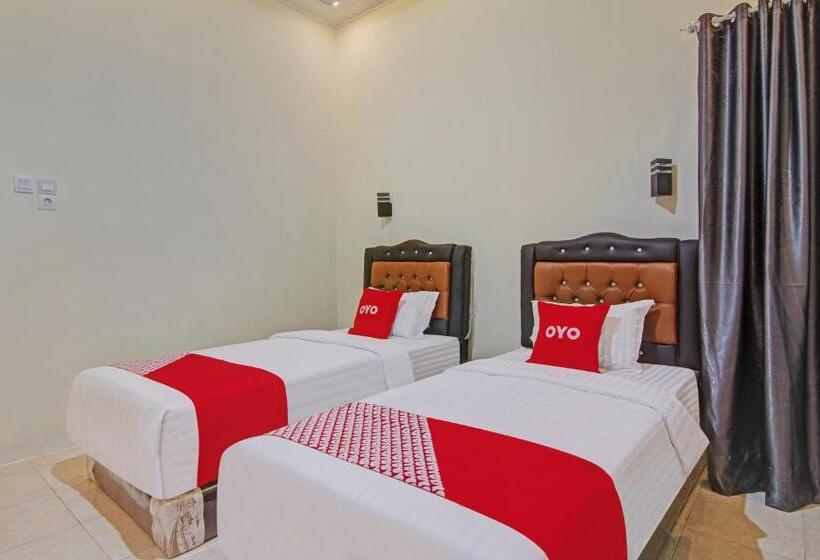 اتاق لوکس, Capital O 90643 Suri Guest House Syariah