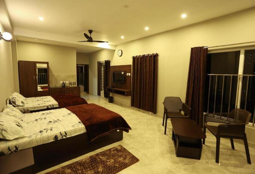 سوییت خانوادگی, Rr Holidays