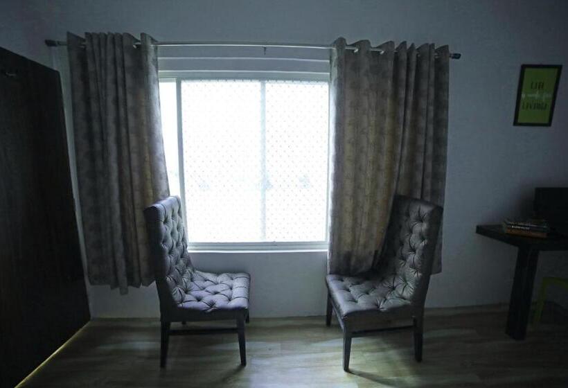 Трехместный Номер Классика, Oyo 82477 Drishyam