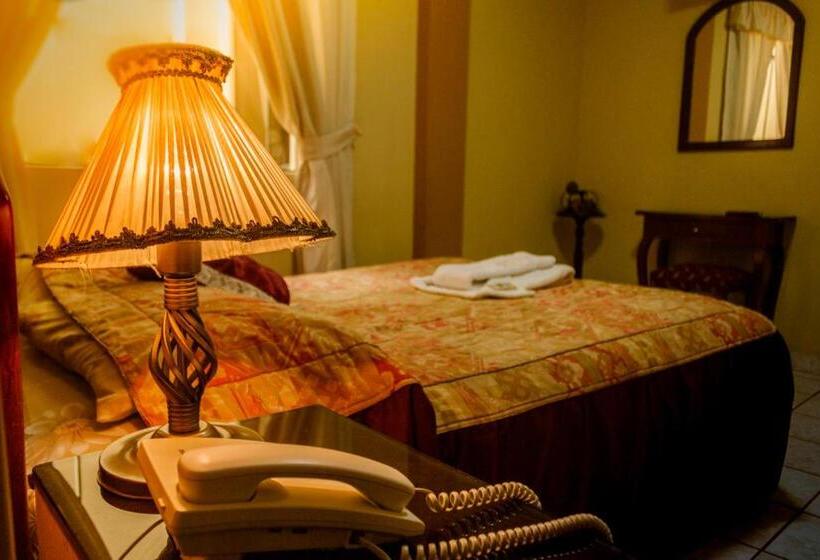 اتاق استاندارد, Hostal Monumental A Media Cuadra De La Plaza Mayor