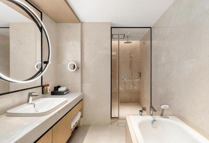اتاق استاندارد با تخت بزرگ, Crowne Plaza Changsha Development Zone By Ihg