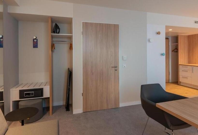 سوییت, Holiday Inn Express & Suites   Potsdam, An Ihg