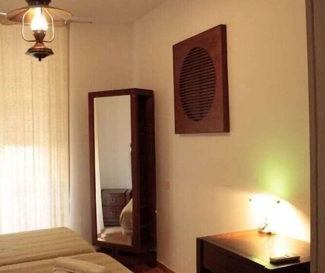 غرفة قياسية, Hostal El Cid
