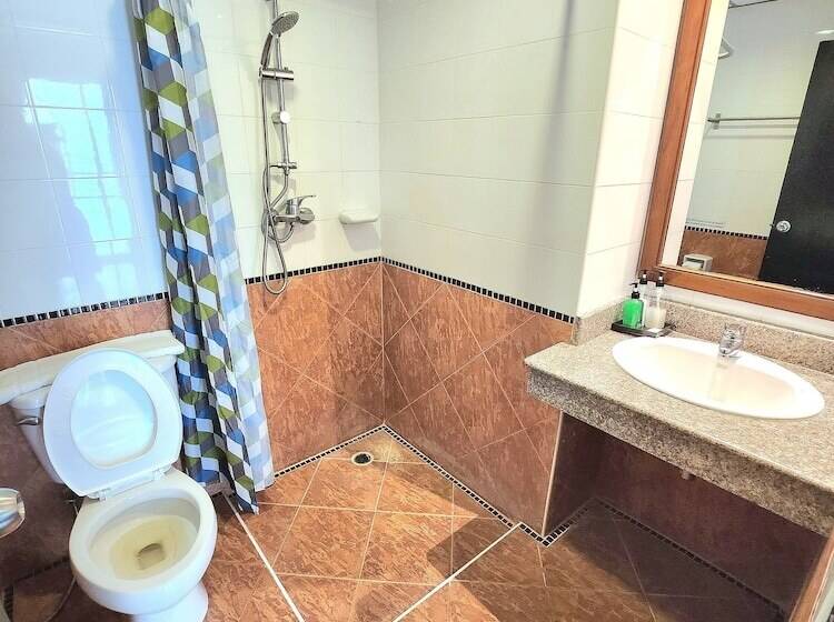디럭스 룸, Sea Front Home Hotel   Patong Beach