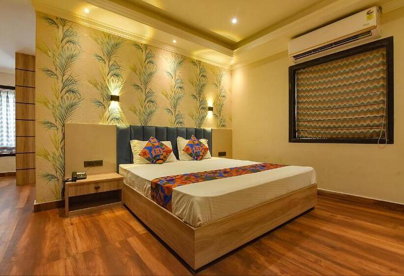 חדר אקזקיוטיב לשלושה, Fabhotel Clive Regency Lovelock   Nr Kolkata Airport